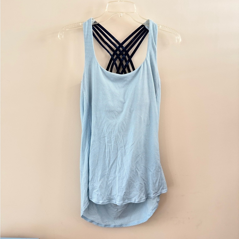 lululemon Wild Tank Top with built in navy camo bra size 8